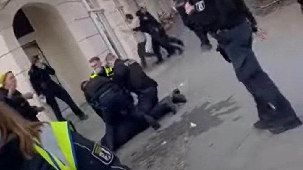 Umstrittener Polizeieinsatz in Prenzlauer Berg: Wie konnte die Situation derart eskalieren?