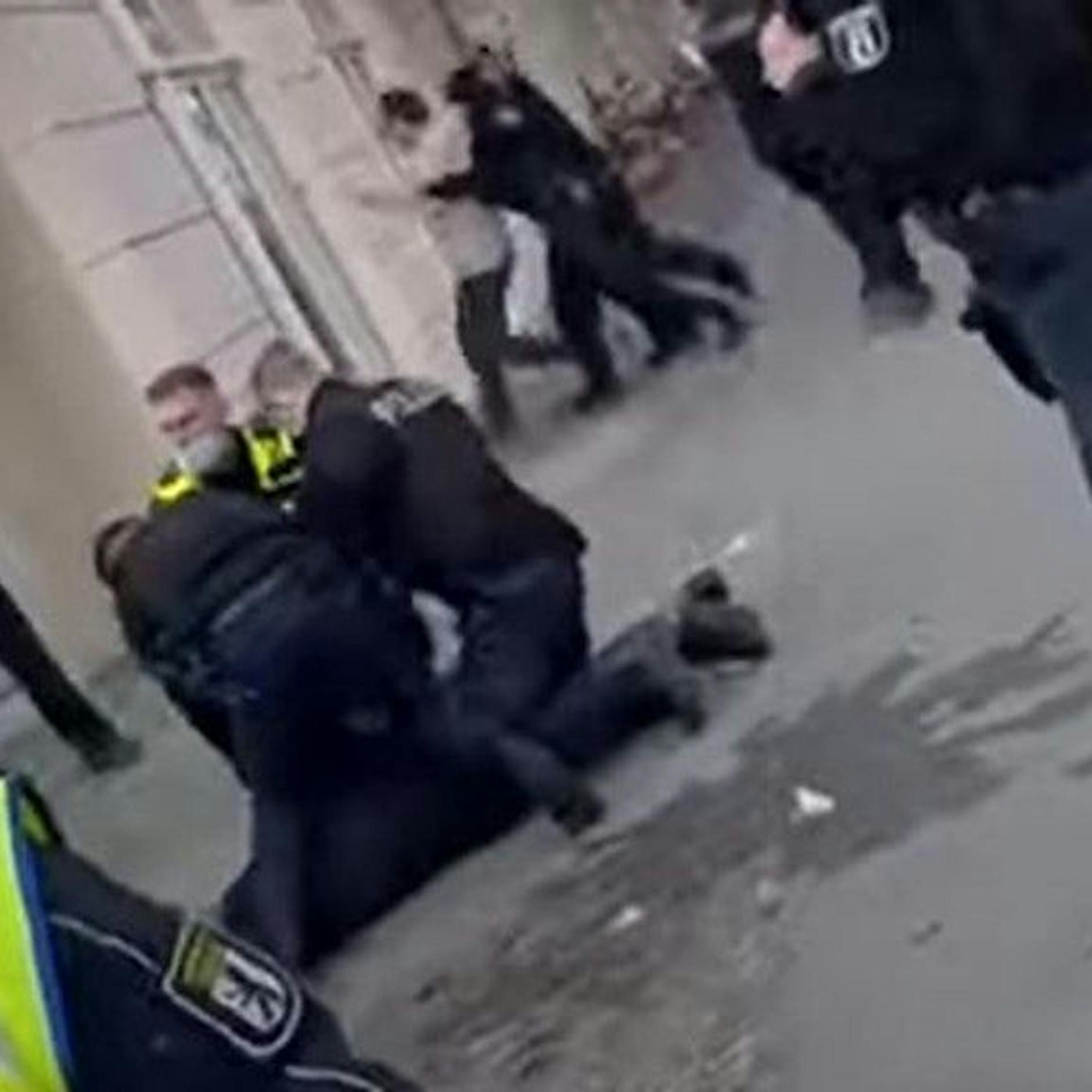 Umstrittener Polizeieinsatz in Prenzlauer Berg: Wie konnte die Situation derart eskalieren?