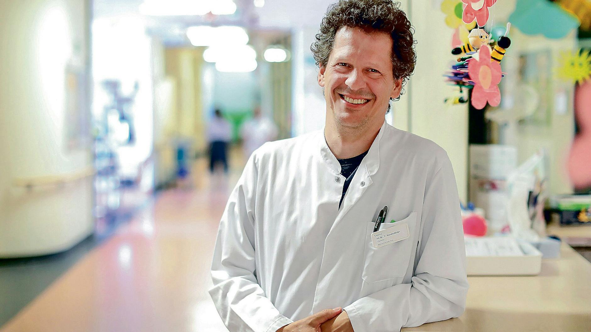 Dr. Patrick Hundsdörfer ermuntert alle Eltern, auch bei unklaren Symptomen zum Arzt zu gehen.