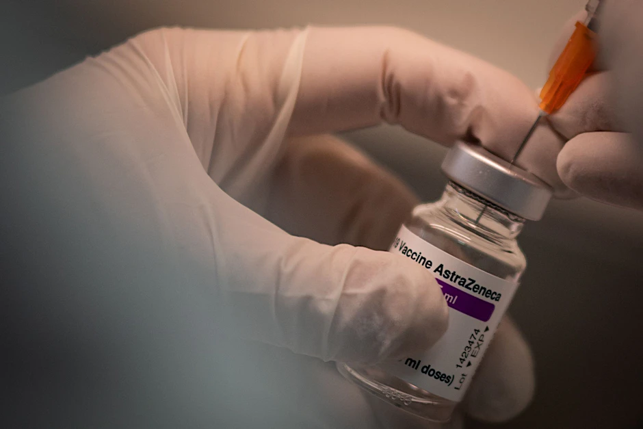 Vorbereitung für die Impfung mit dem Vakzin von Astrazeneca.