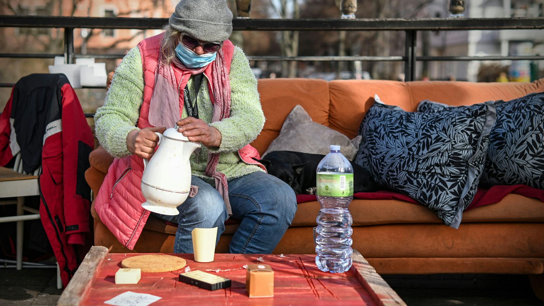 Berliner Szene während der Aktion „Tischlein Deck Dich“.