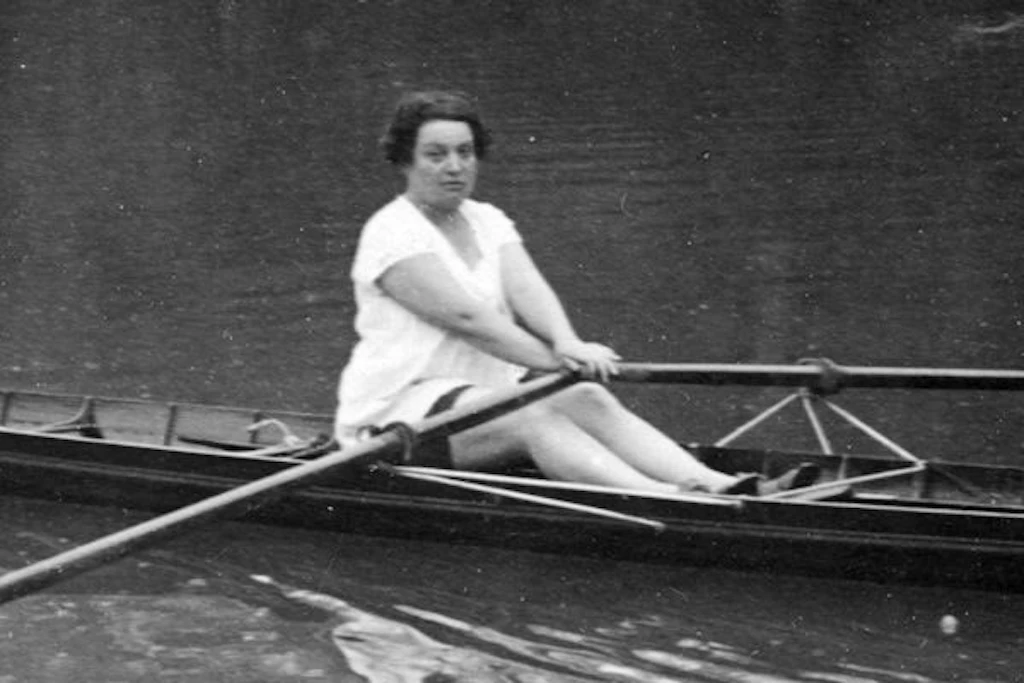 Revolution der Frauen im Sport: Endlich in kurzen Hosen laufen, werfen, springen