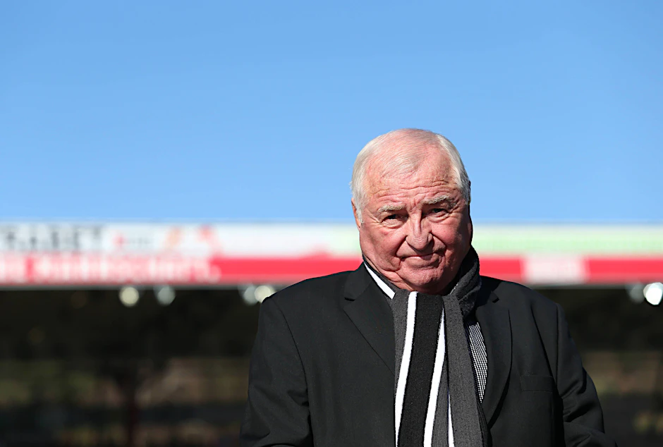 Findet es schade, dass das Stadtderby am Sonntag in der Alten Försterei erneut ohne Fans stattfinden muss: Boxtrainer Ulli Wegner.<br>