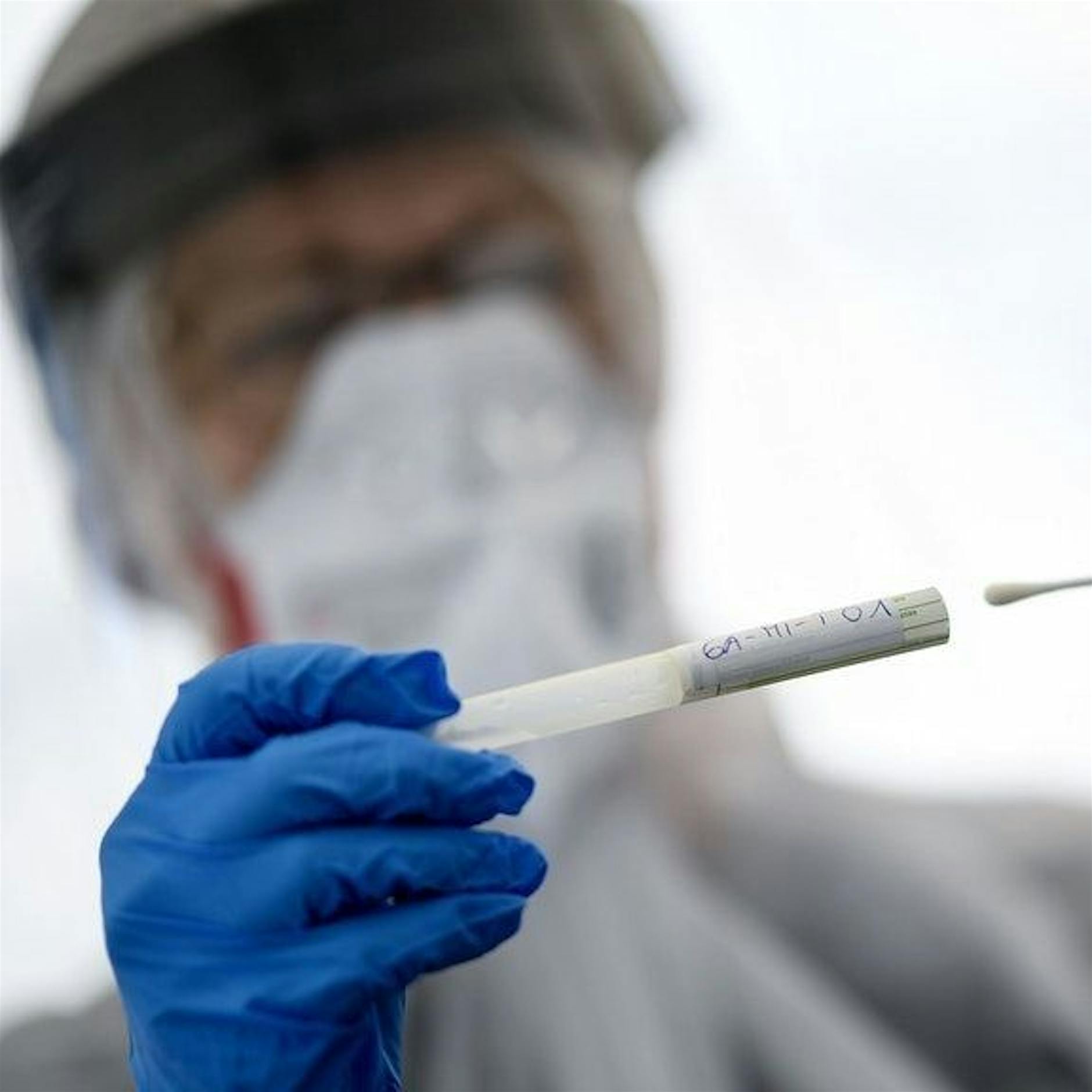 Corona in Berlin: Inzidenz sinkt, acht weitere Todesfälle