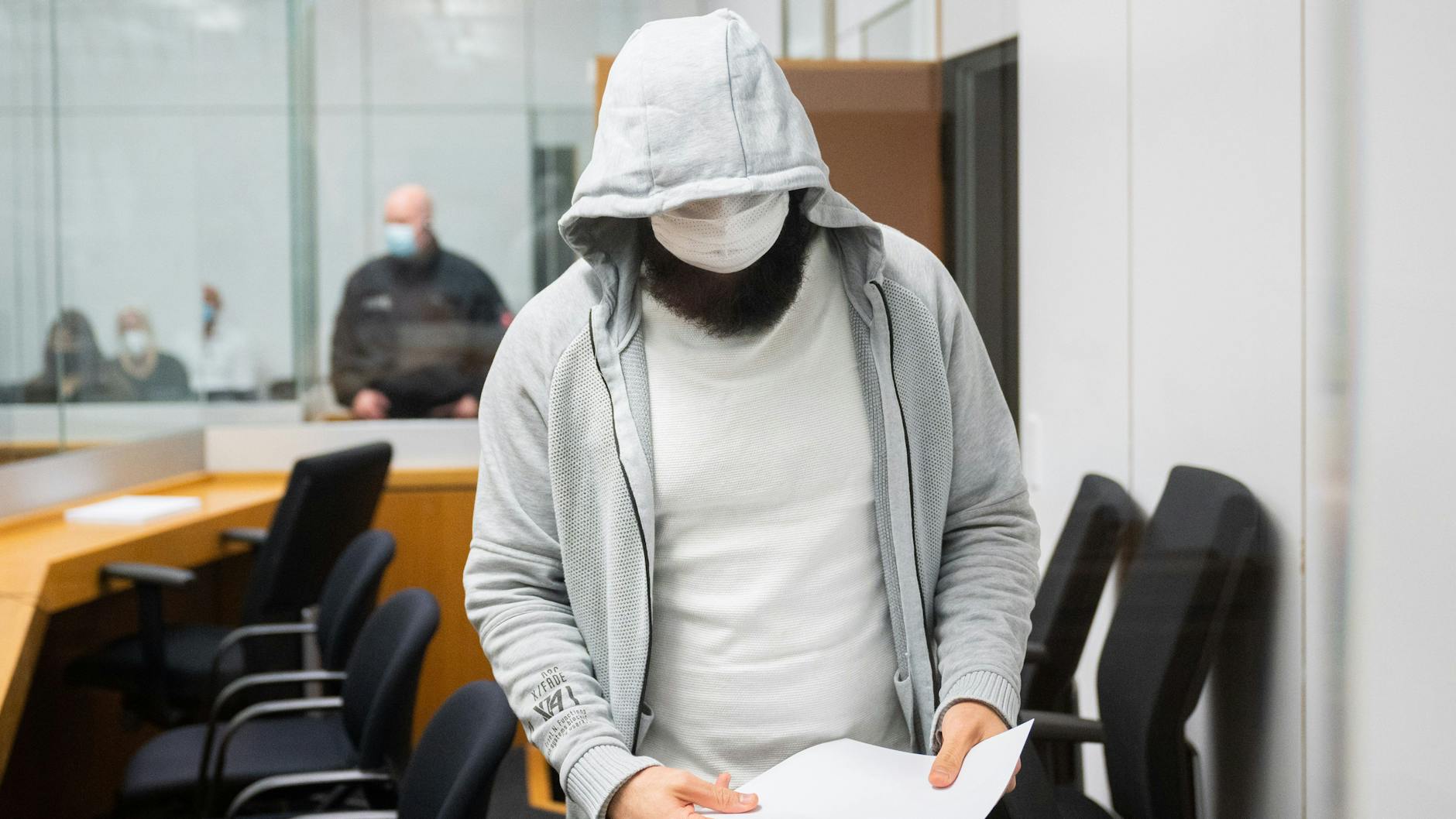 Der Islamist Abu Walaa bei einem Gerichtstermin (Archivbild).