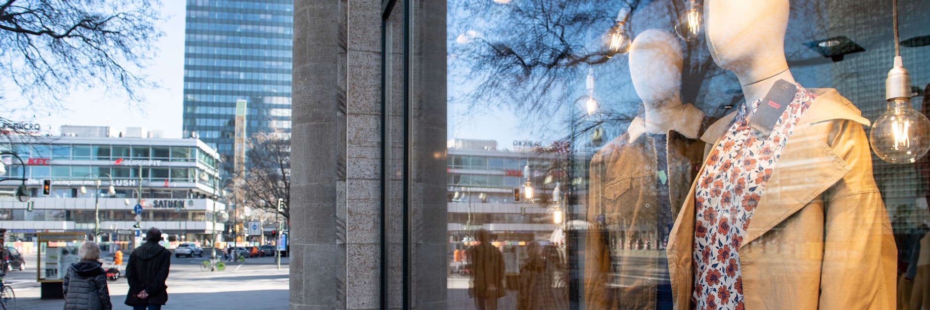 Noch hat dieses Modegeschäft am Kurfürstendamm geschlossen. Fraglich ist, wie der Laden bereits nächste Woche öffnen darf.