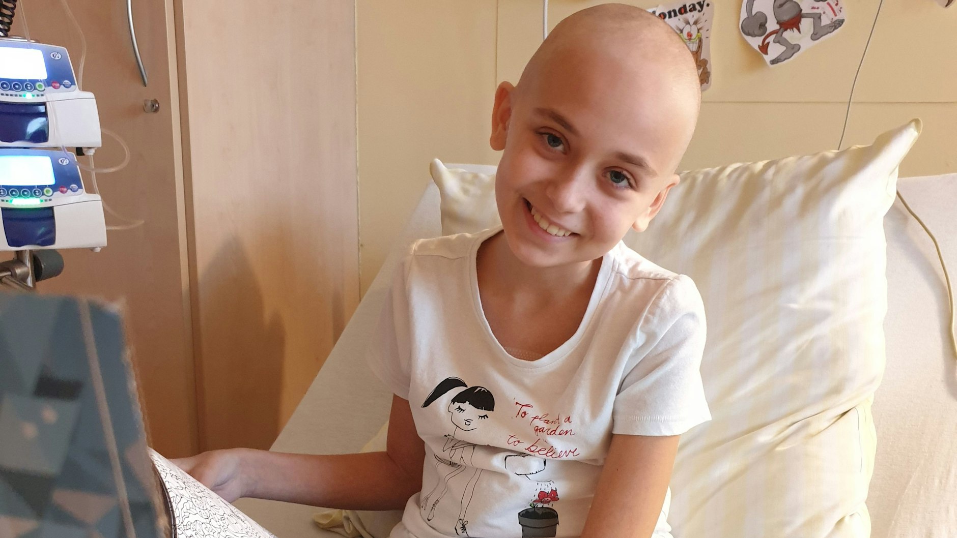 Leonie hat wegen ihrer schweren Erkrankung viel abgenommen: Sie wiegt nur noch 32 Kilo.