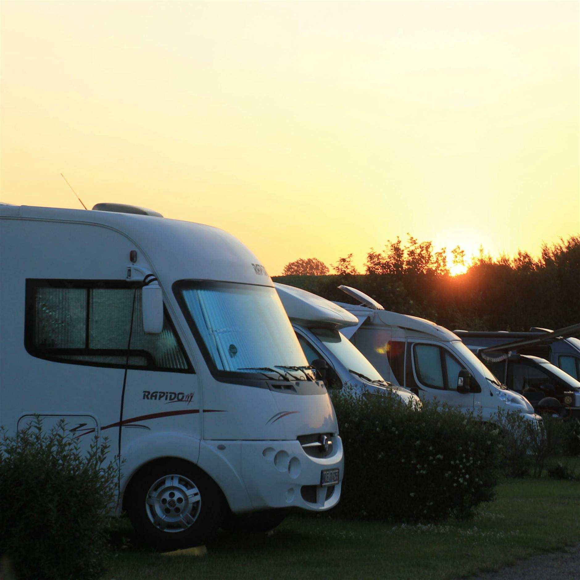 Mit dem Wohnmobil in den Urlaub: Viele Campingplätze sind schon voll