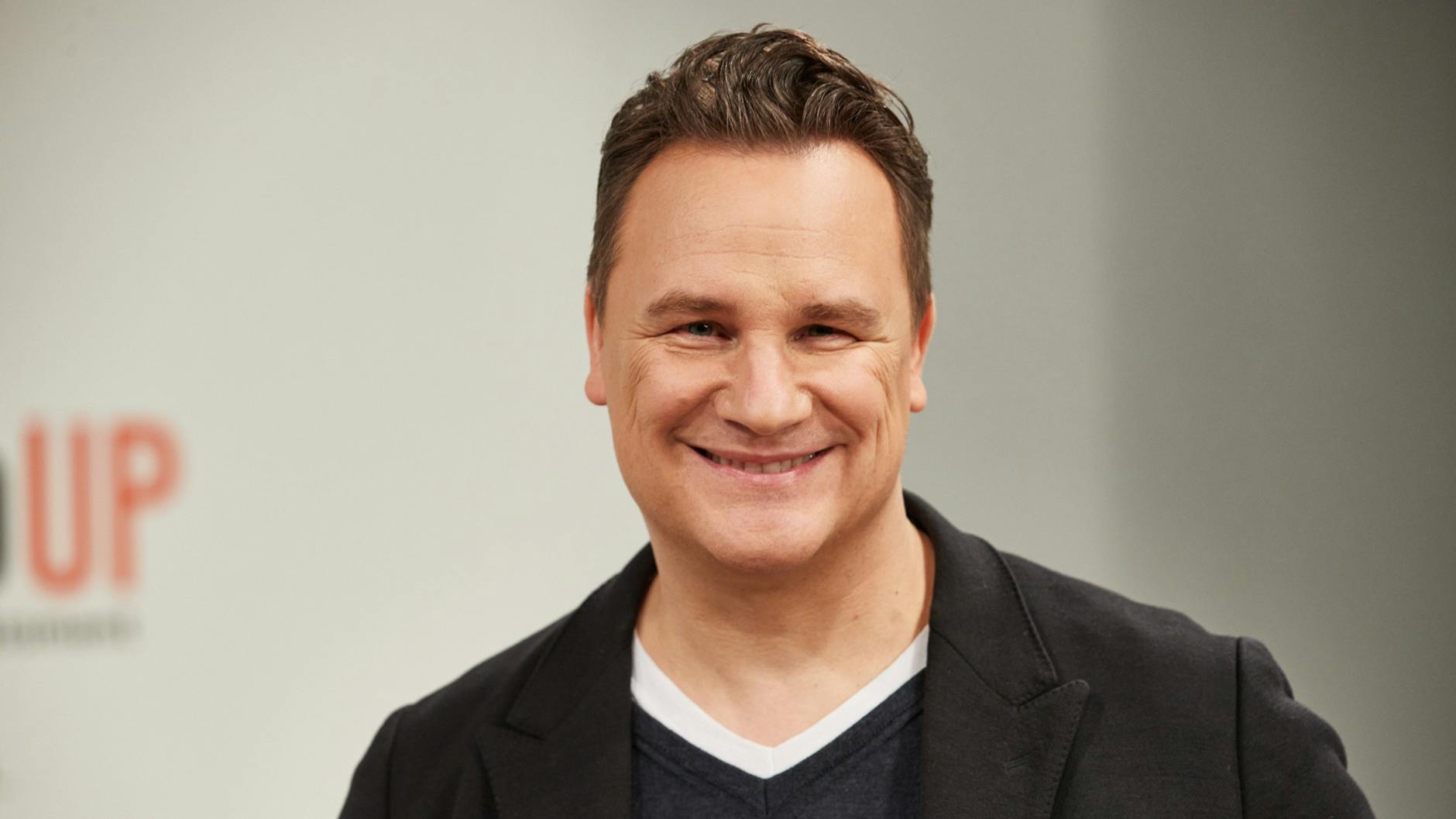 Auch Designer Guido Maria Kretschmer engagiert sich für das Trainingsprogramm. 