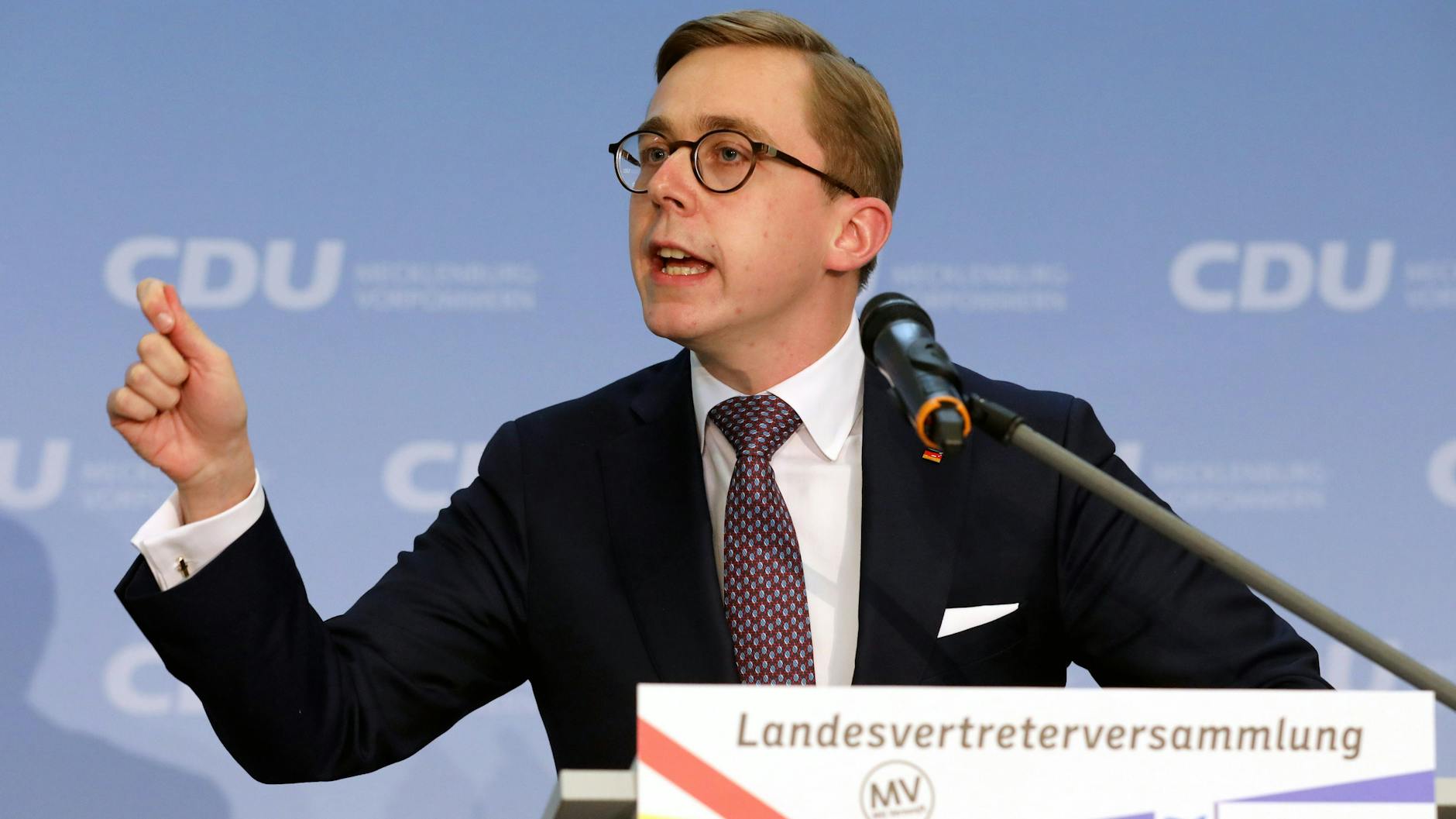 Philipp Amthor spricht auf der Landesvertreterversammlung der CDU.