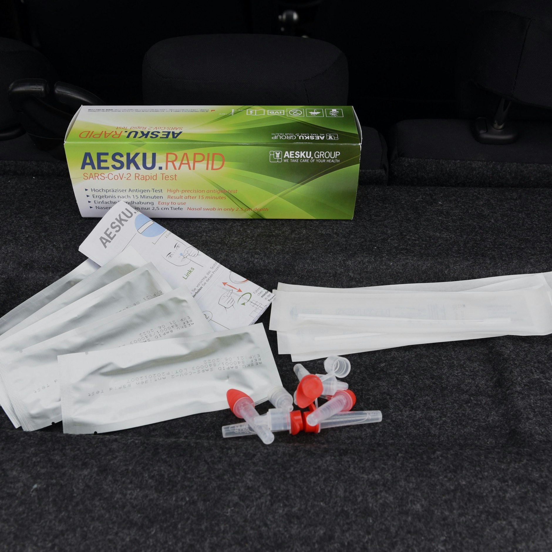 Inhalt eines Corona Selbsttest-Kits von Aldi.&nbsp;