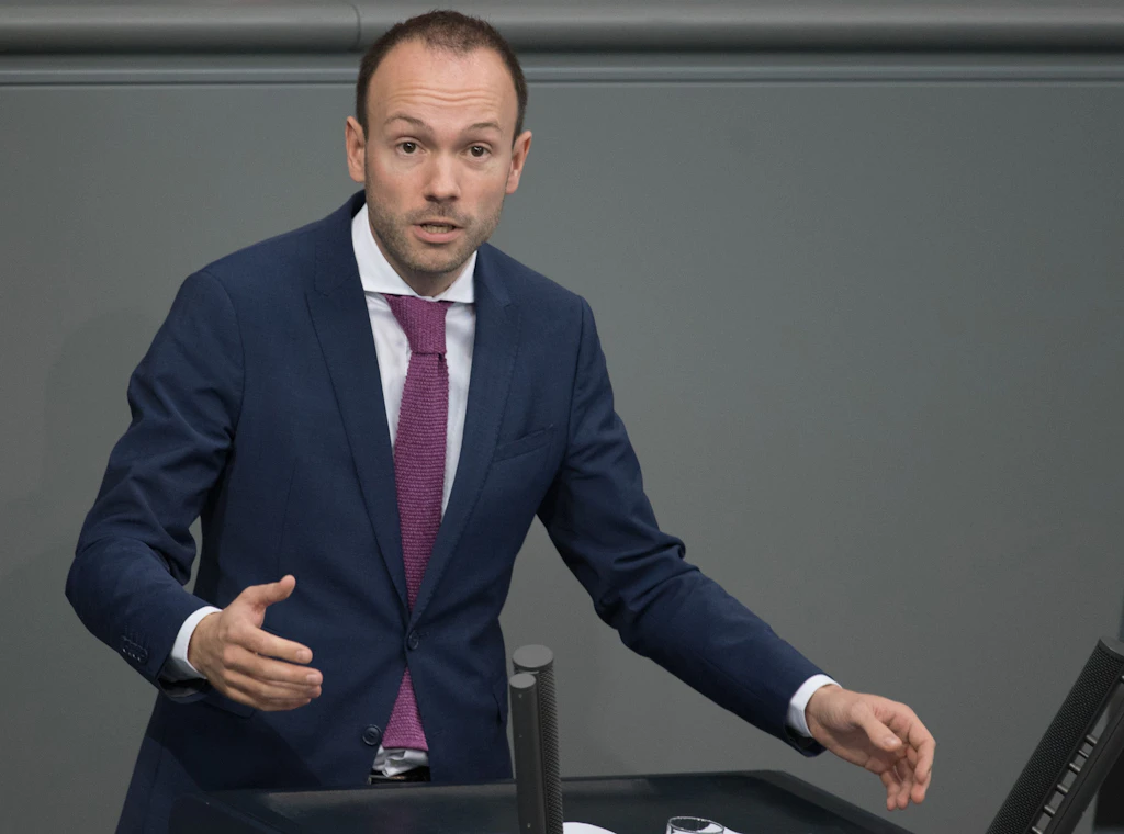 Corona-Maskenaffäre: CDU-Mann Löbel zieht sich aus Politik zurück