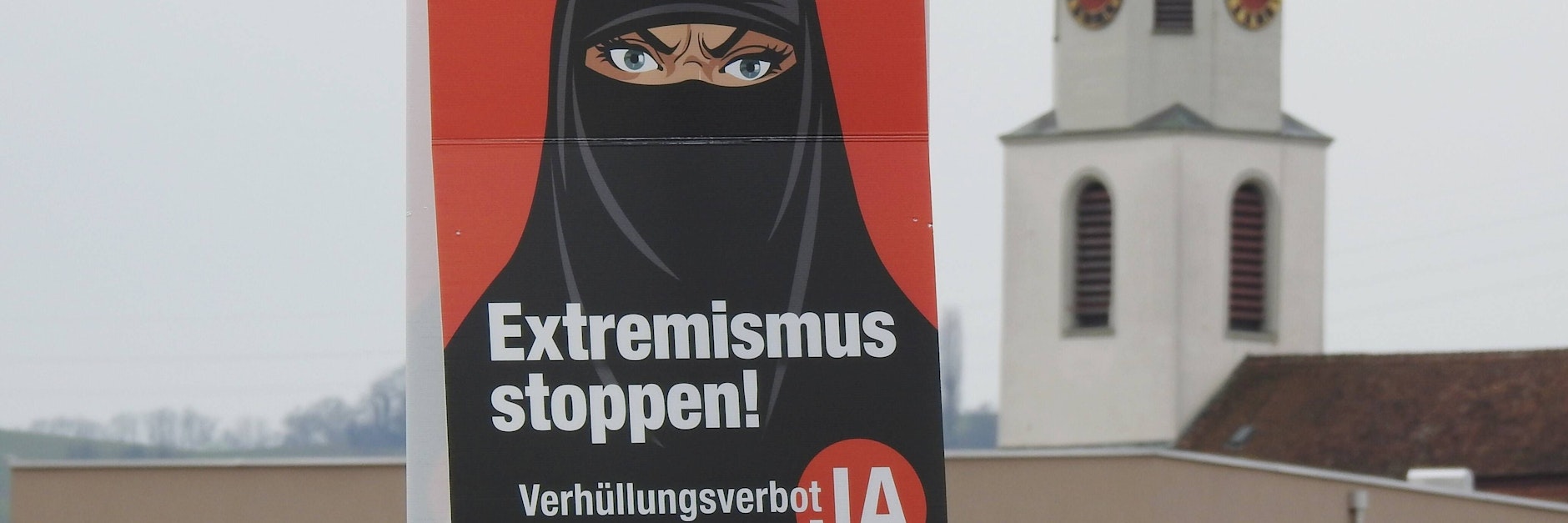 Mit solchen Plakaten warb ein Verein offenbar erfolgreich für ein Verhüllungsverbot in der Schweiz.