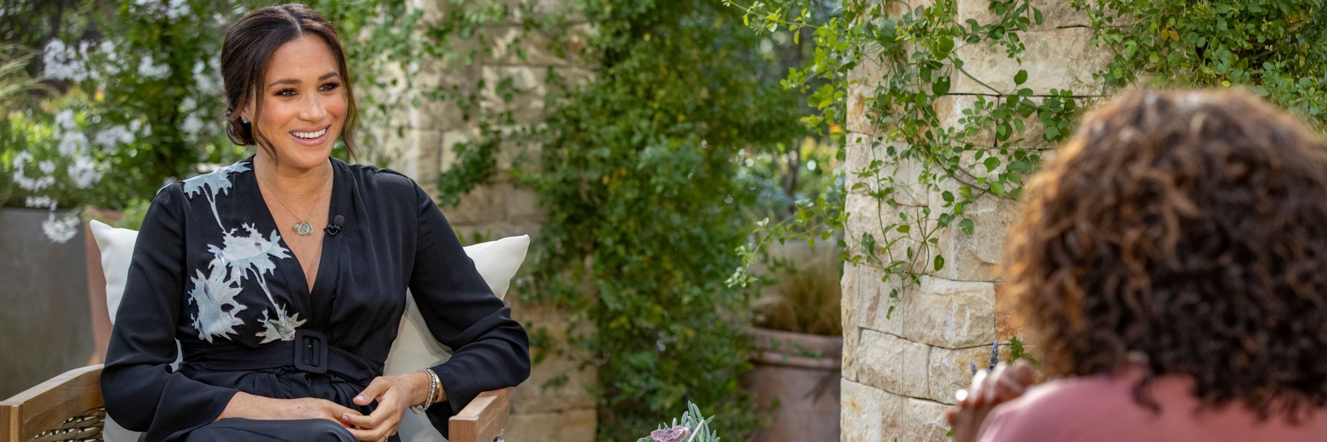 Meghan im Gespräch mit Oprah Winfrey.