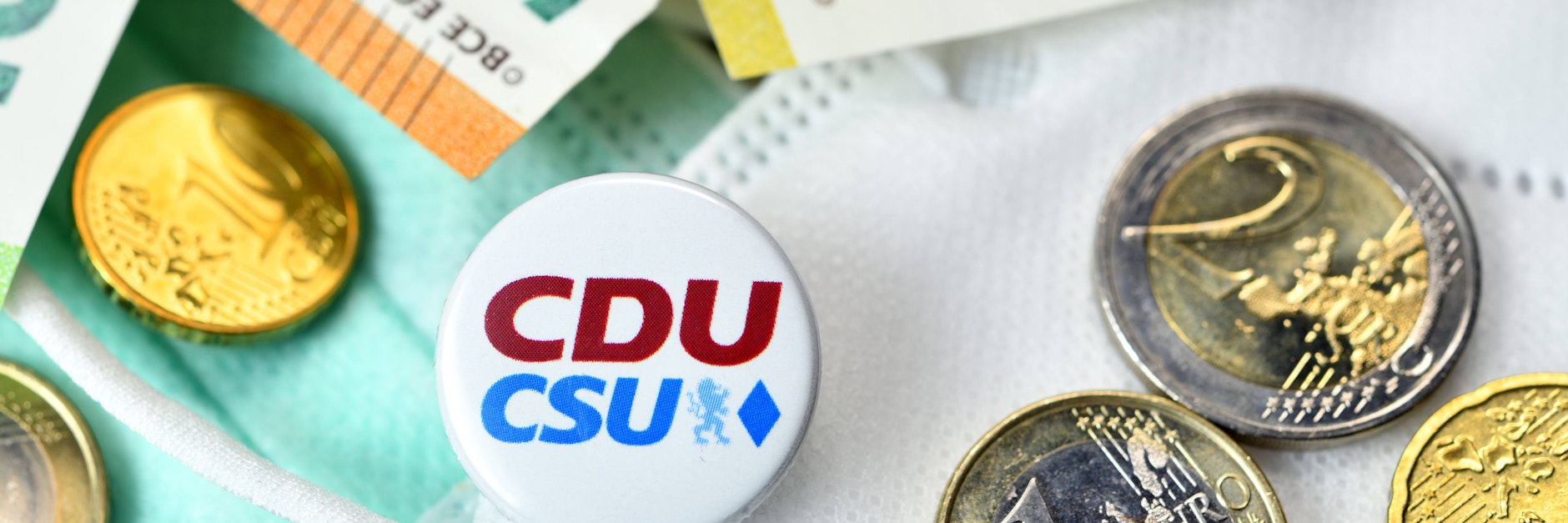 Der Masken-Skandal trifft die Unionsparteien kurz vor zwei Landtagswahlen.