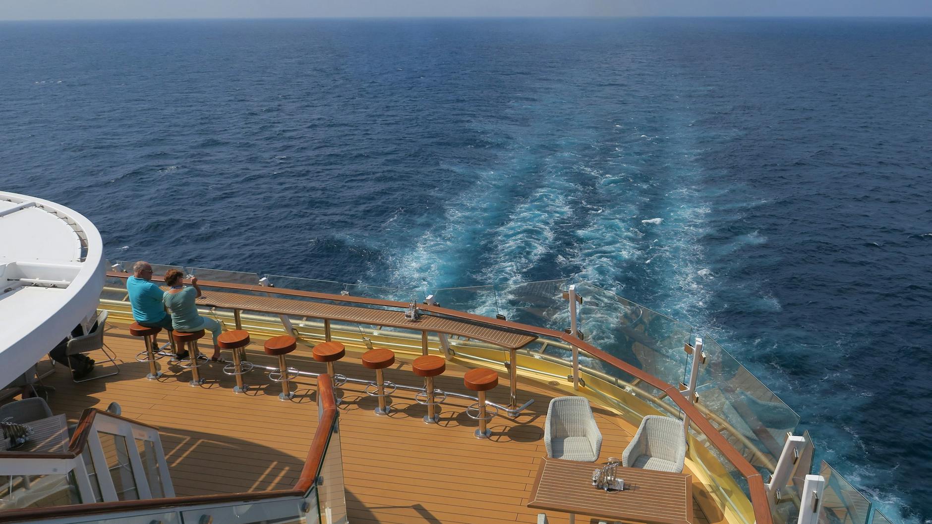 Die „Mein Schiff 3“ unterwegs im Roten Meer - Kreuzfahrten in fernen Ländern sind wegen der Corona-Pandemie vorerst noch nicht möglich.