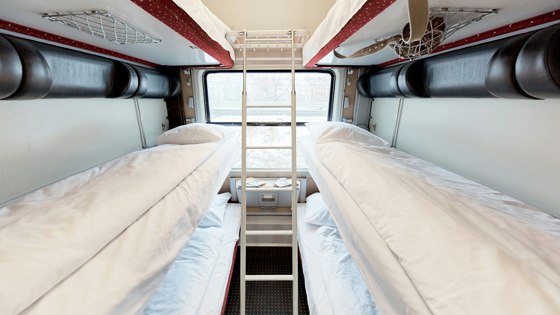 So sieht ein Liegewagenabteil bei RegioJet aus.