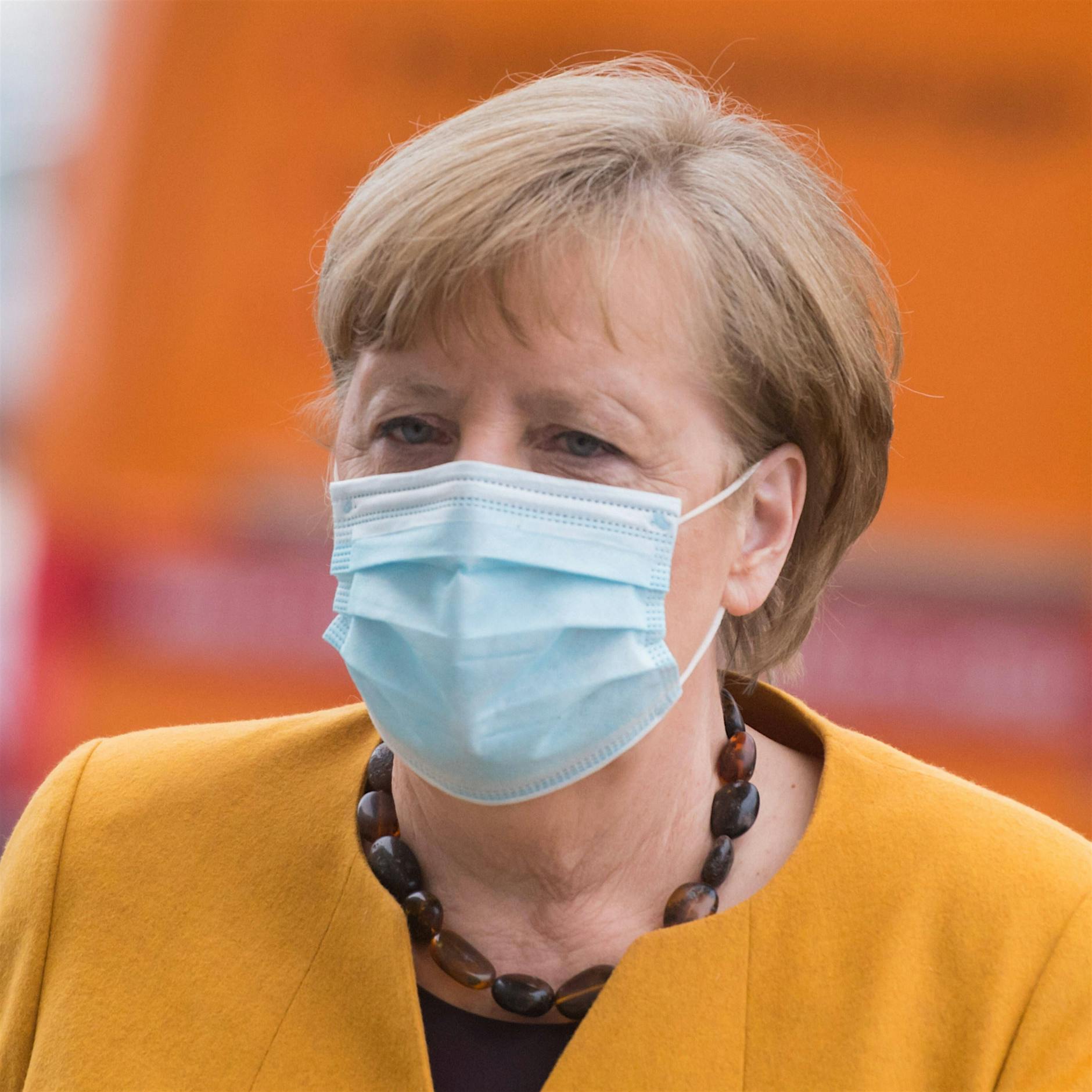 Infektionsschutzgesetz: Merkel plant deutschlandweite Ausgangssperre