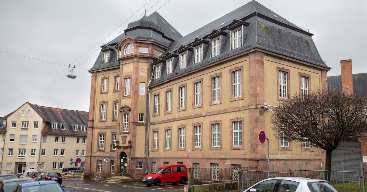 Weimar: Maskenpflicht in Schulen bleibt, sagt das Bildungsministerium
