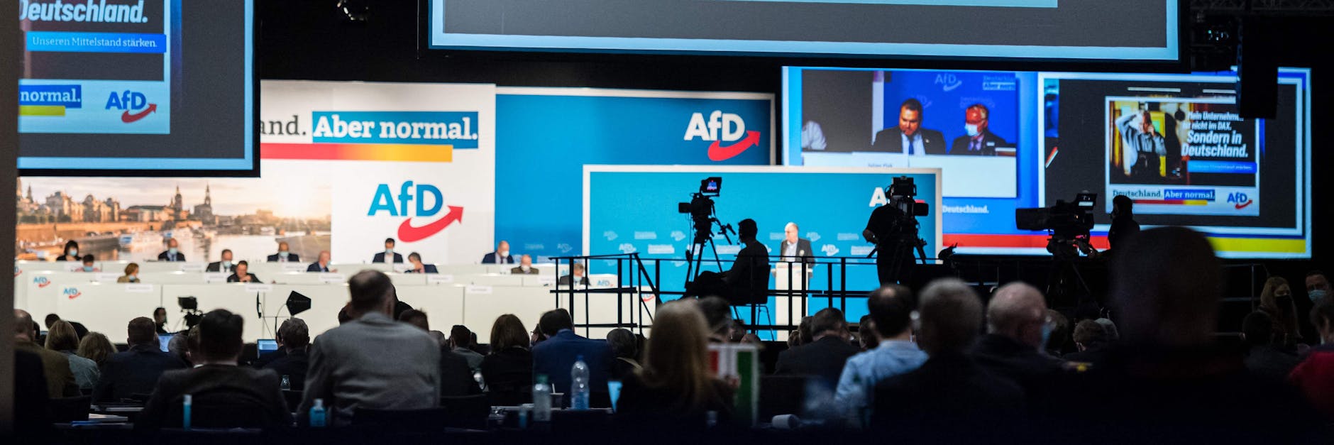 Auf ihrem Parteitag in Dresden zurrt die AfD ihr Wahlprogramm fest.