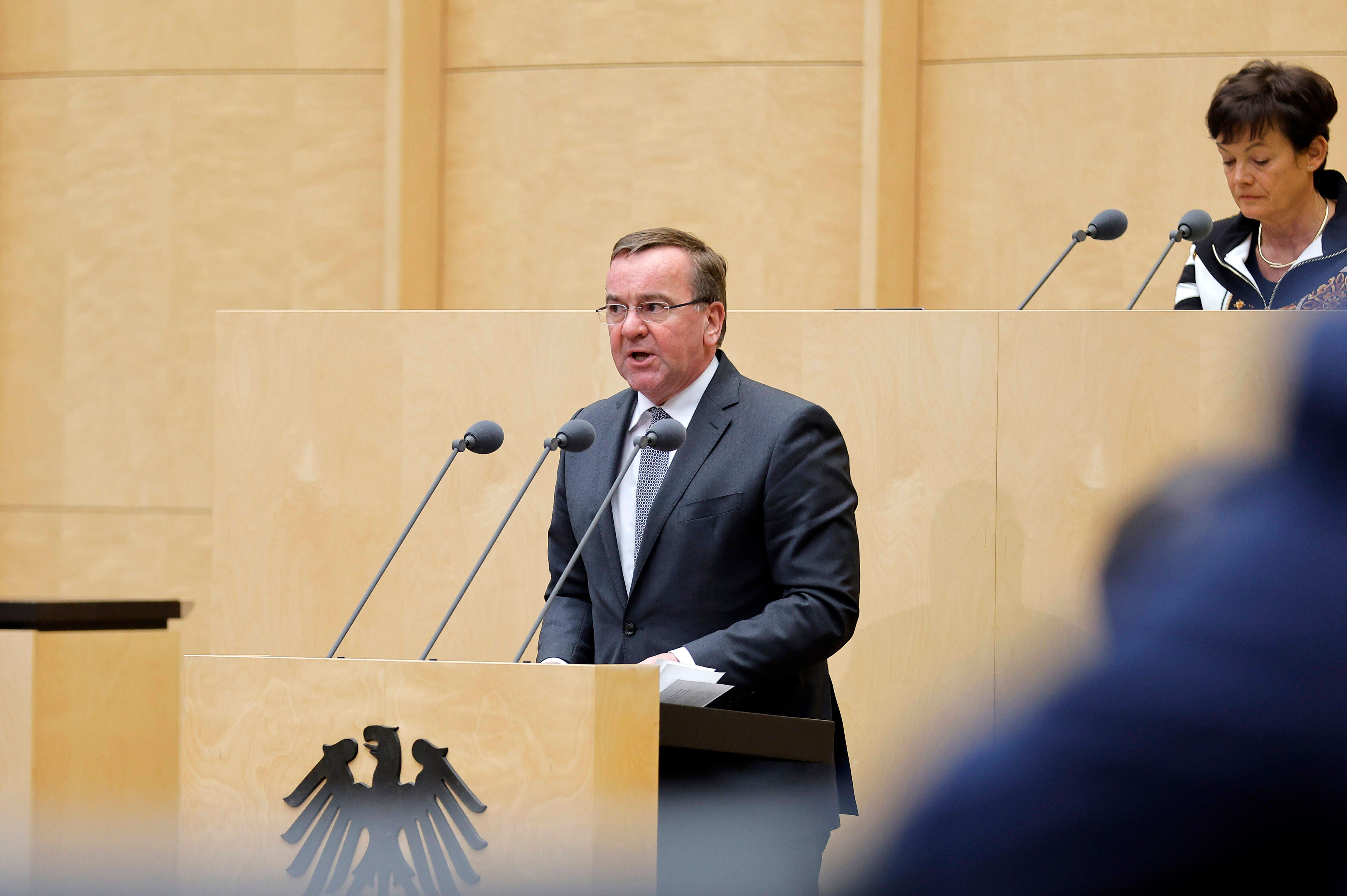 Merkels Corona-Notbremse: Berliner lehnen Ausgangssperre ab