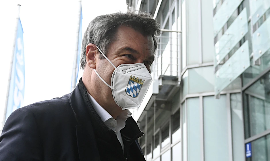 Markus Söder auf dem Weg zur Präsidiumssitzung seiner Partei am Montag. Er weiß die Christsozialen hinter sich.