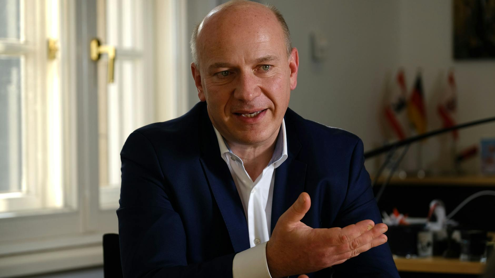 Der Berliner CDU-Chef Kai Wegner hätte lieber Markus Söder als Kanzlerkandidaten gesehen.<br><br>