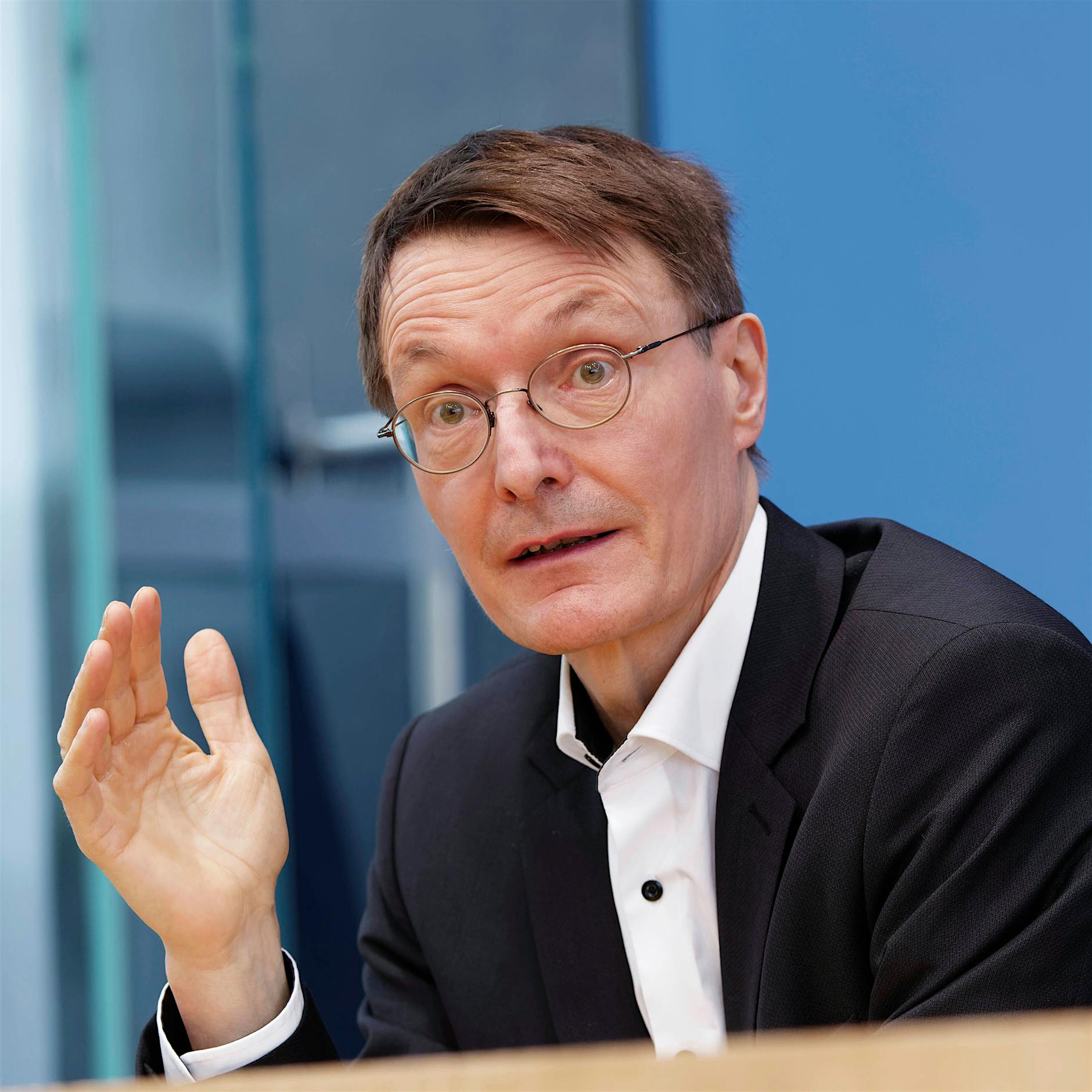 Lauterbach widerspricht auf Twitter den Aerosol-Forschern