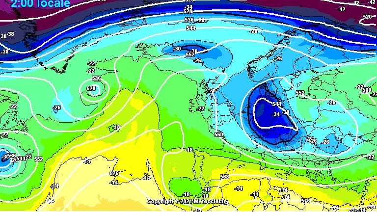 Kälte-Ei trifft genau auf Deutschland! In rund 5500 m Höhe liegen die Werte bei minus 30 bis minus 38 Grad, und das genau über unseren Köpfen.