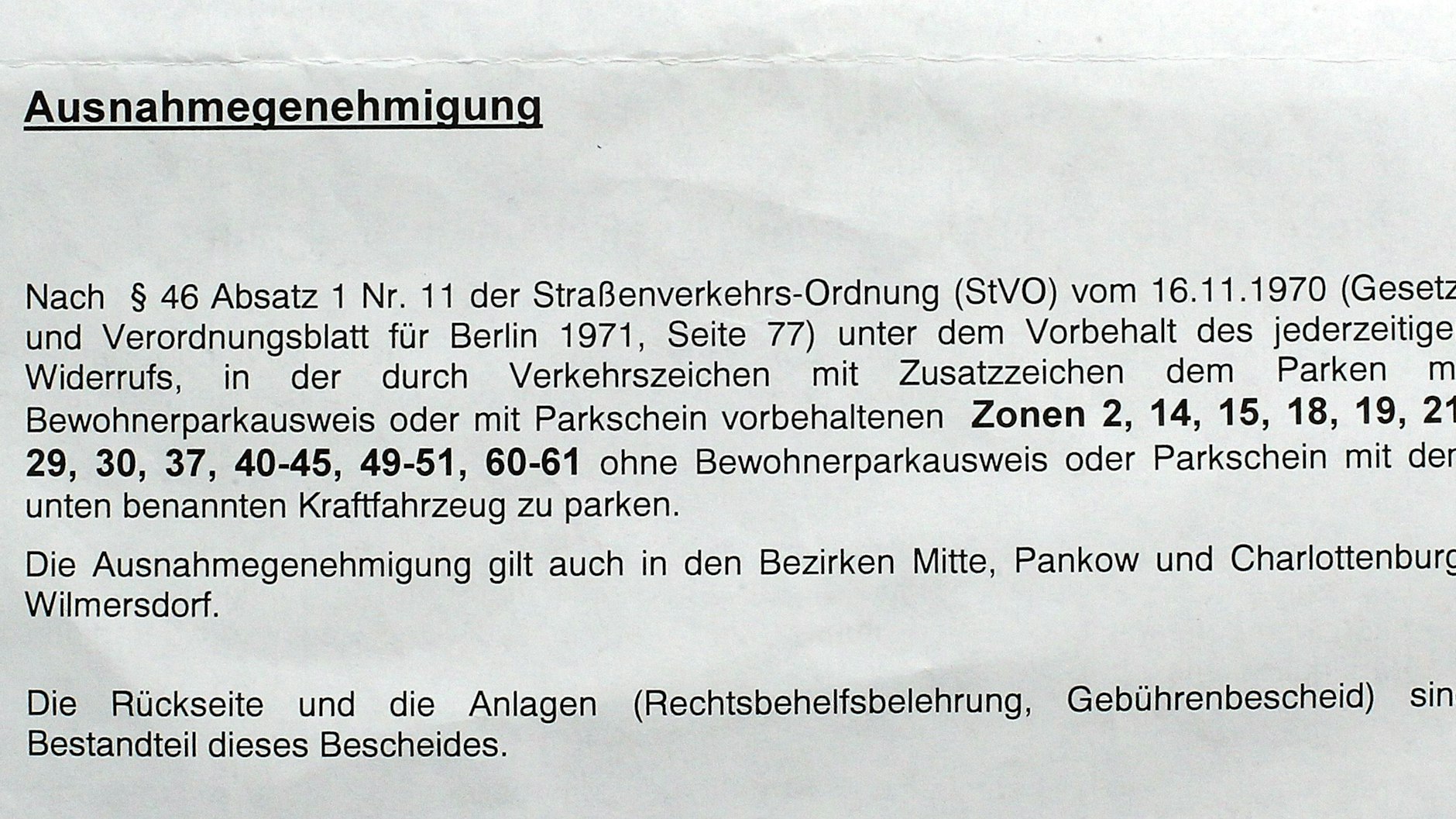 Diese Ausnahmegenehmigung lag hinter der Windschutzscheibe ihres Autos. Sie reicht aber nicht aus, um sich als Pflegekraft zu identifizieren.