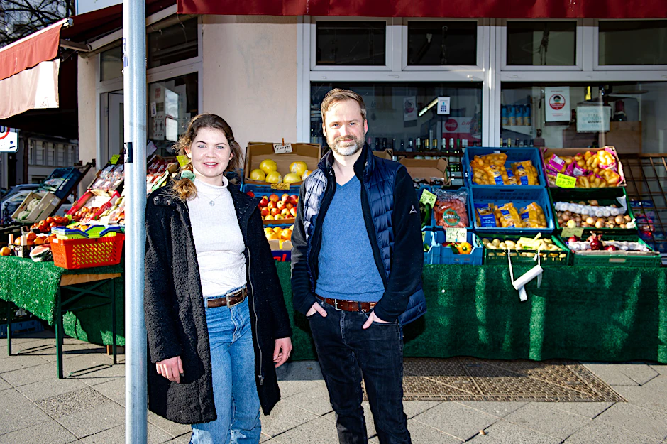 Die Gründer von Invisible Foods: Helena Gebhart und Jonas Kwaschik.&nbsp;Sie wollen Lebensmittel weltweit mithilfe von Datentechnologie retten.<br>