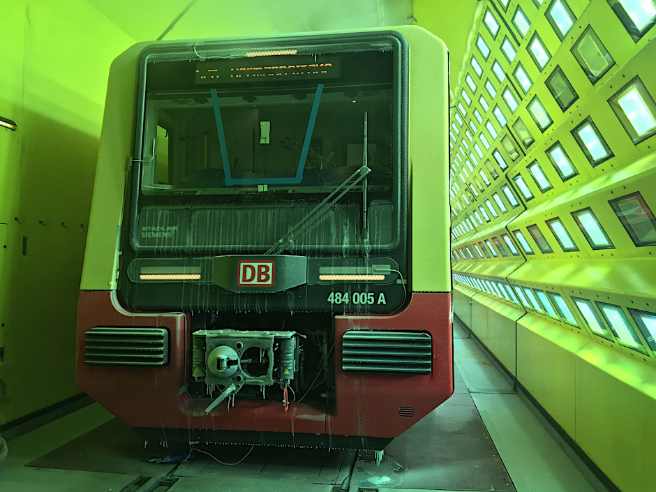 Bereit für den Berliner Winter: In der Klimakammer des Rail Tec Arsenals in Wien wurde ein Zug der neuen S-Bahn-Generation extremen Wetterlagen ausgesetzt – auch klirrendem Frost.&nbsp;