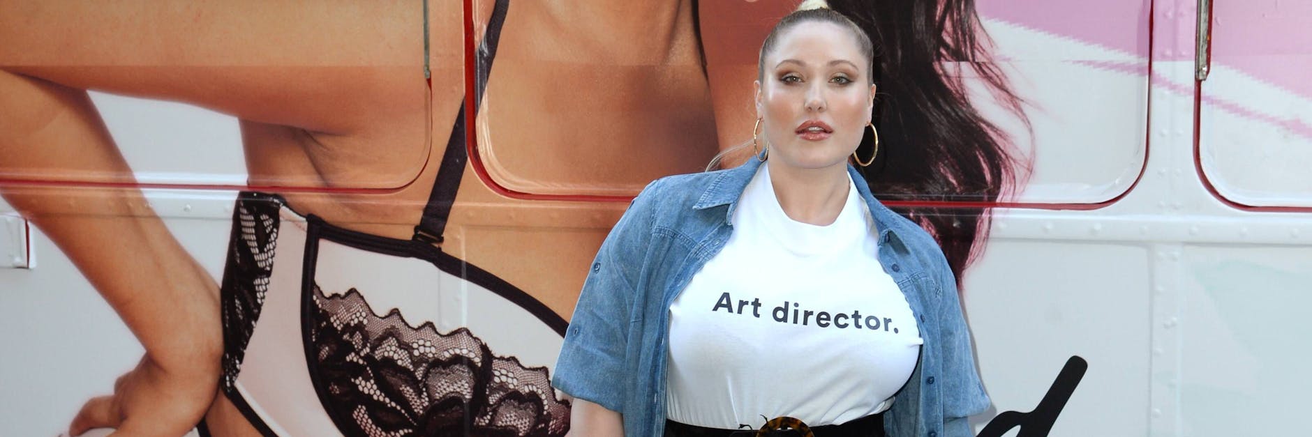 Hayley Hasselhoff bei einer Protestveranstaltung gegen strittige Schönheitsideale der Modeindustrie bei der London Fashion Week 2019 in London.