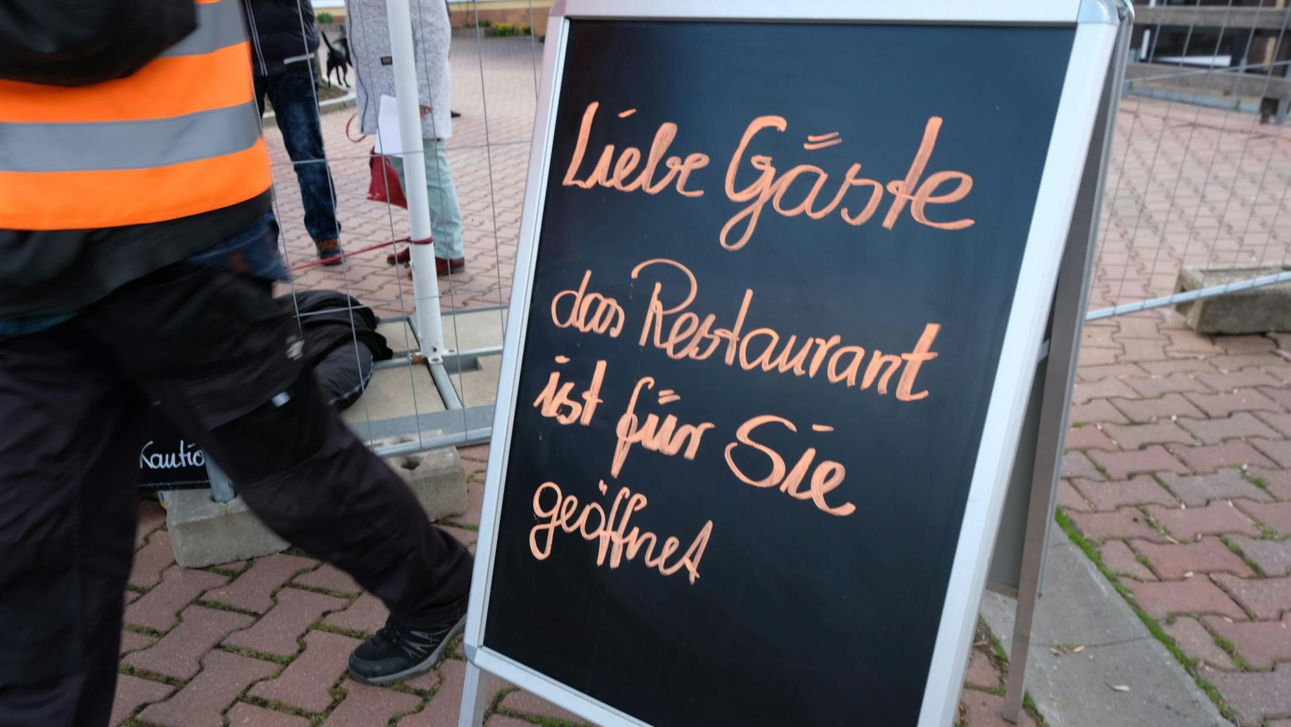 Schild in Augustusburg.
