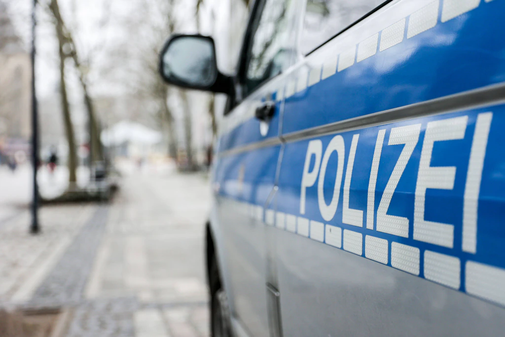Polizist soll auf ihm gekniet haben: 19-Jähriger stirbt nach umstrittenen Polizeieinsatz