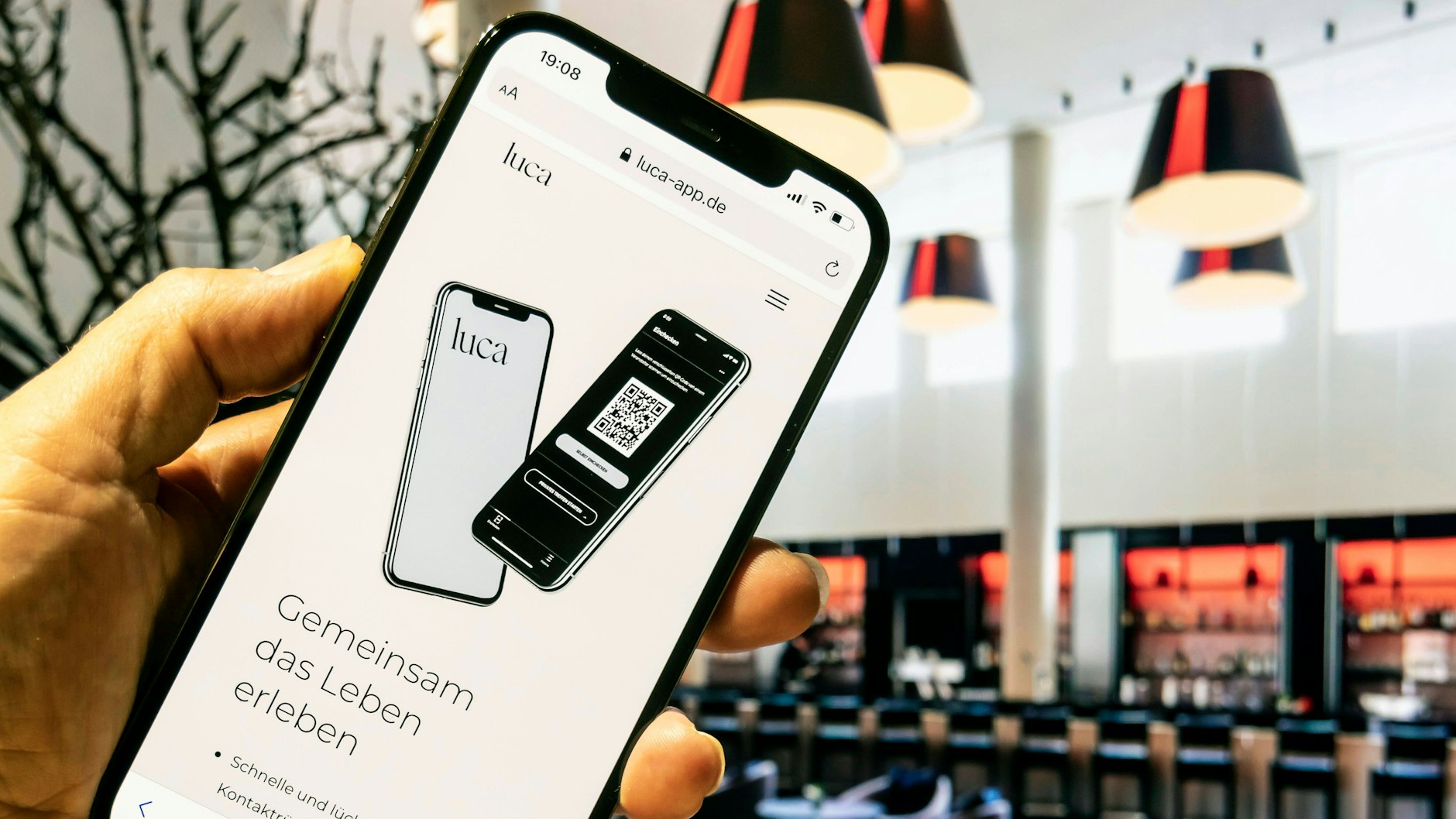 Die Luca-App im Einsatz (Symbolbild).