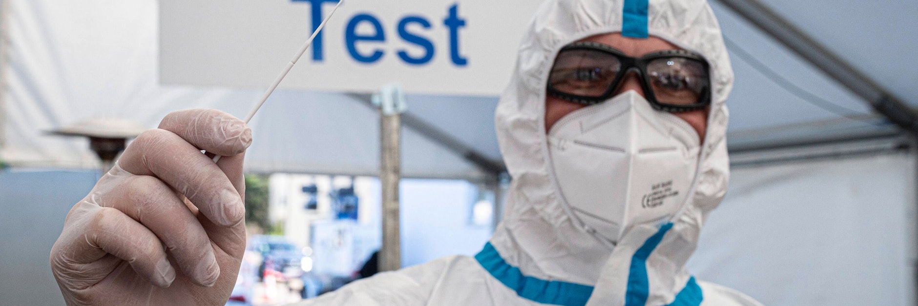 Firmen müssen Mitarbeitenden künftig Angebote machen, sich auf das Coronavirus testen zu lassen. Eine entsprechende Verordnung hat das Bundeskabinett verabschiedet.