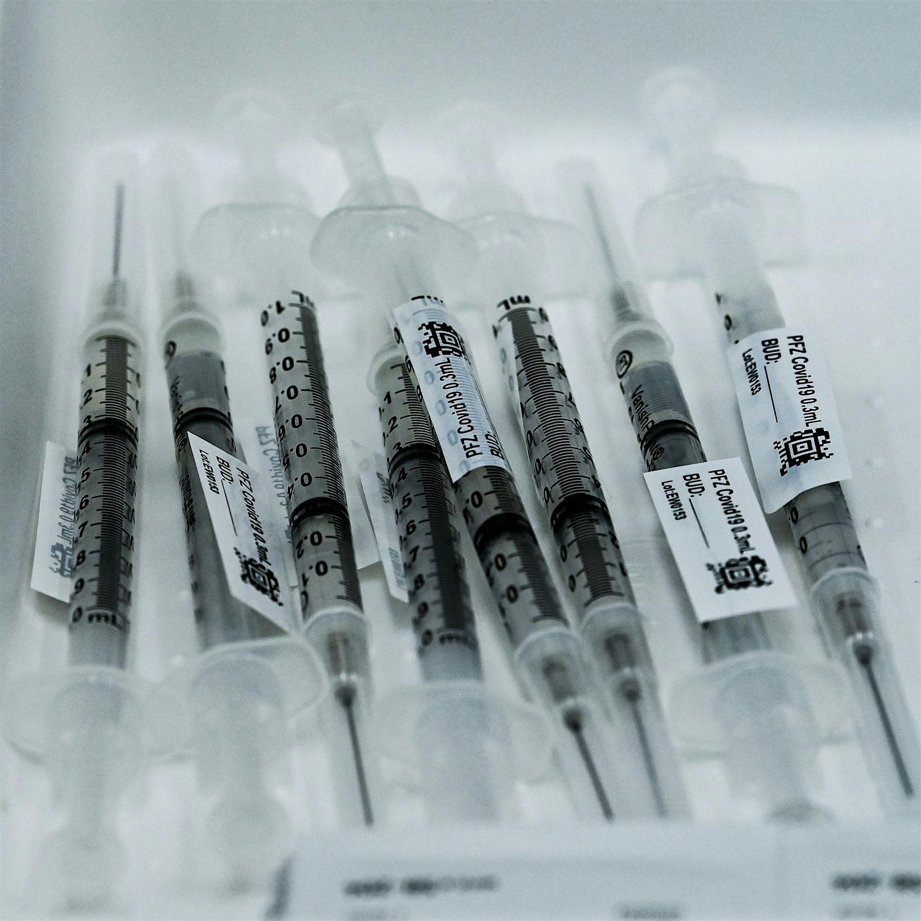 Pfizer-Chef: Dritte Impfung mit Biontech wohl nötig