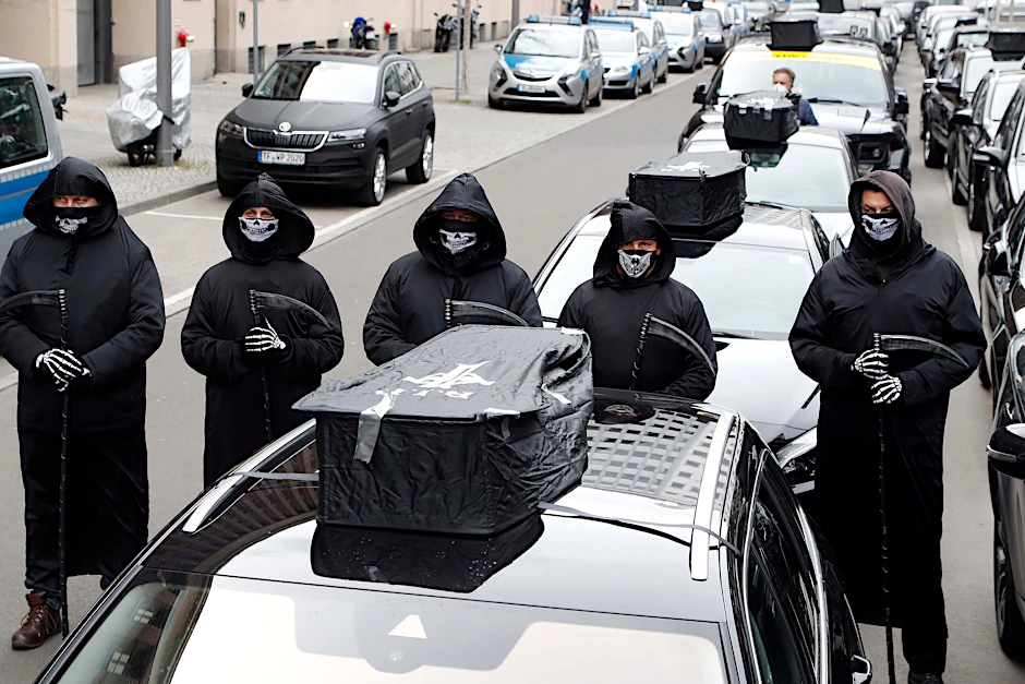 Berliner Polizisten machten am Donnerstag auf die maroden Schießstände aufmerksam, die bei einigen Kollegen zu Krankheiten und Krebs geführt haben sollen.&nbsp;