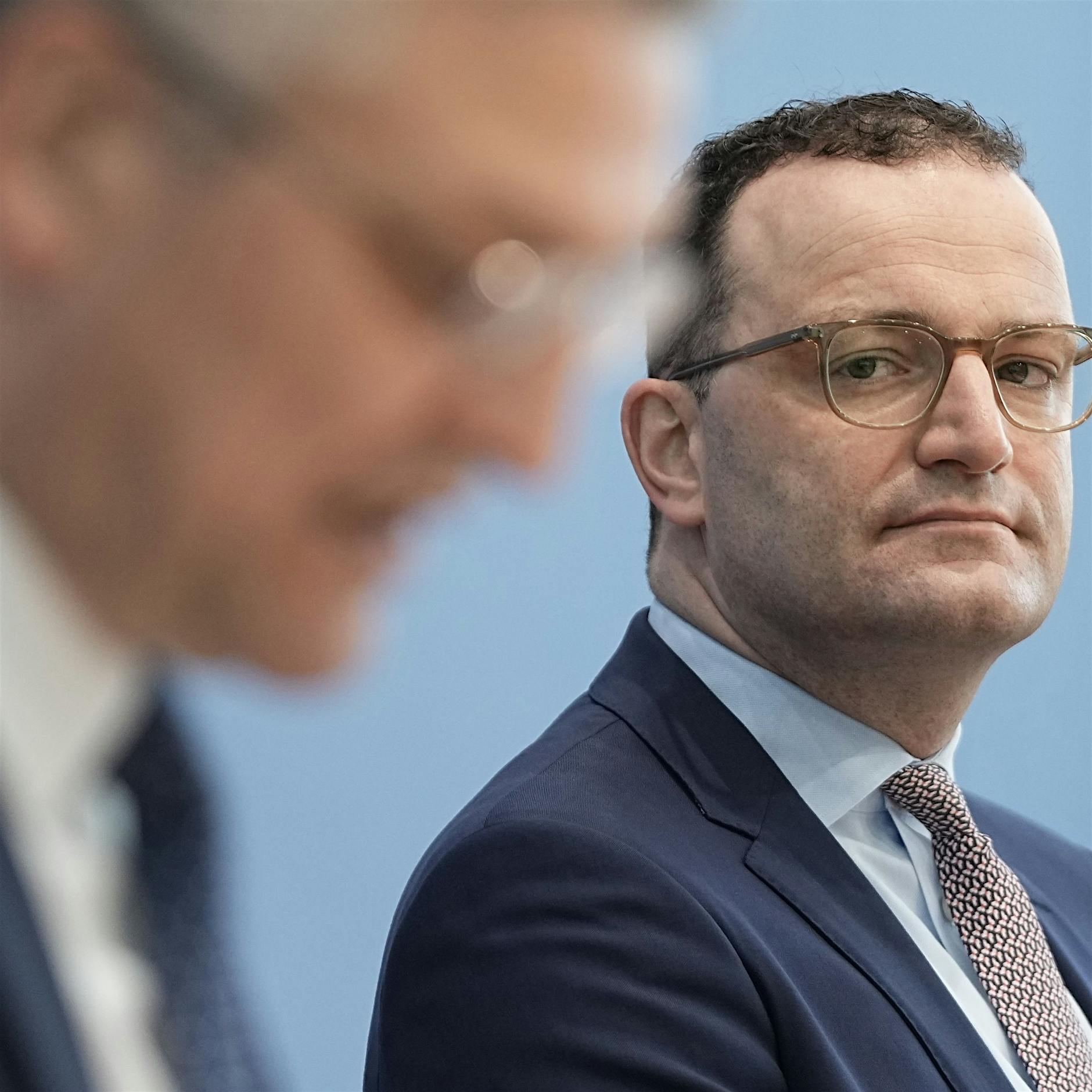 Jens Spahn: Auf den Covid-Intensivstationen wird es eng