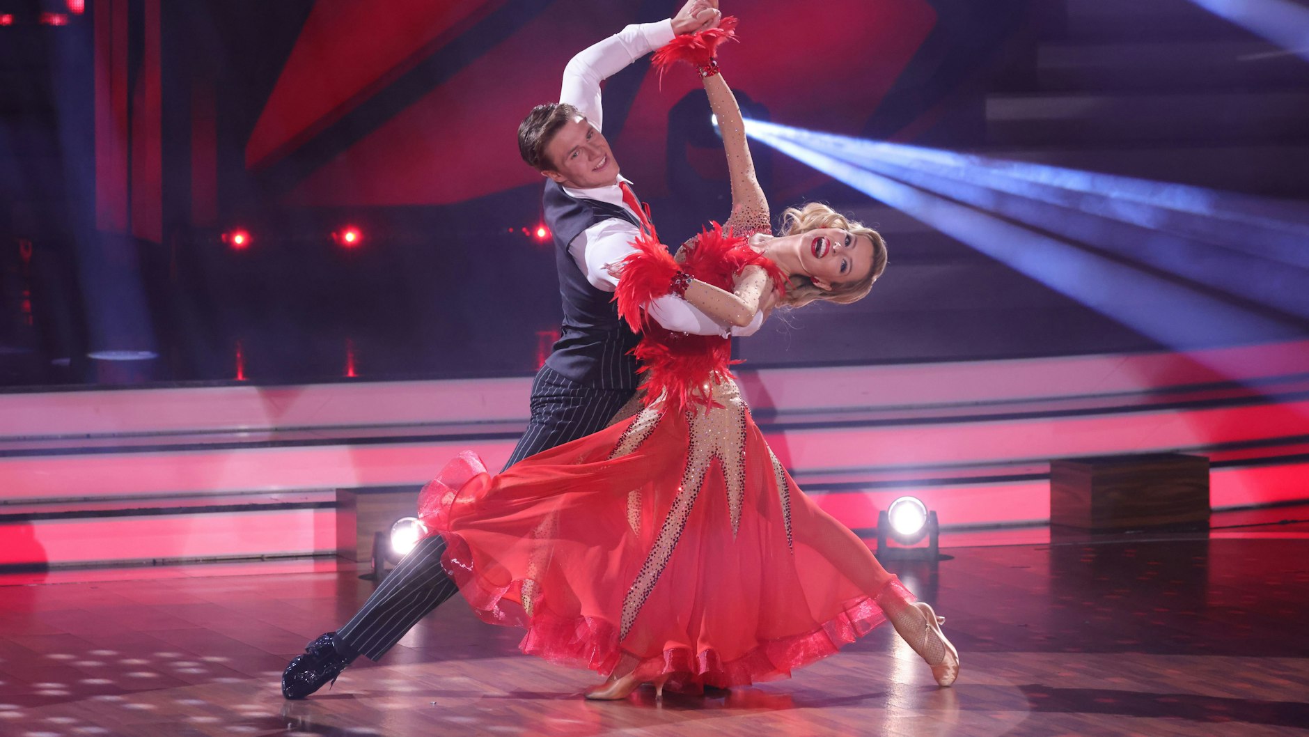 19 Punkte gibt's für Simon Zachenhuber und Patricija Belousova.