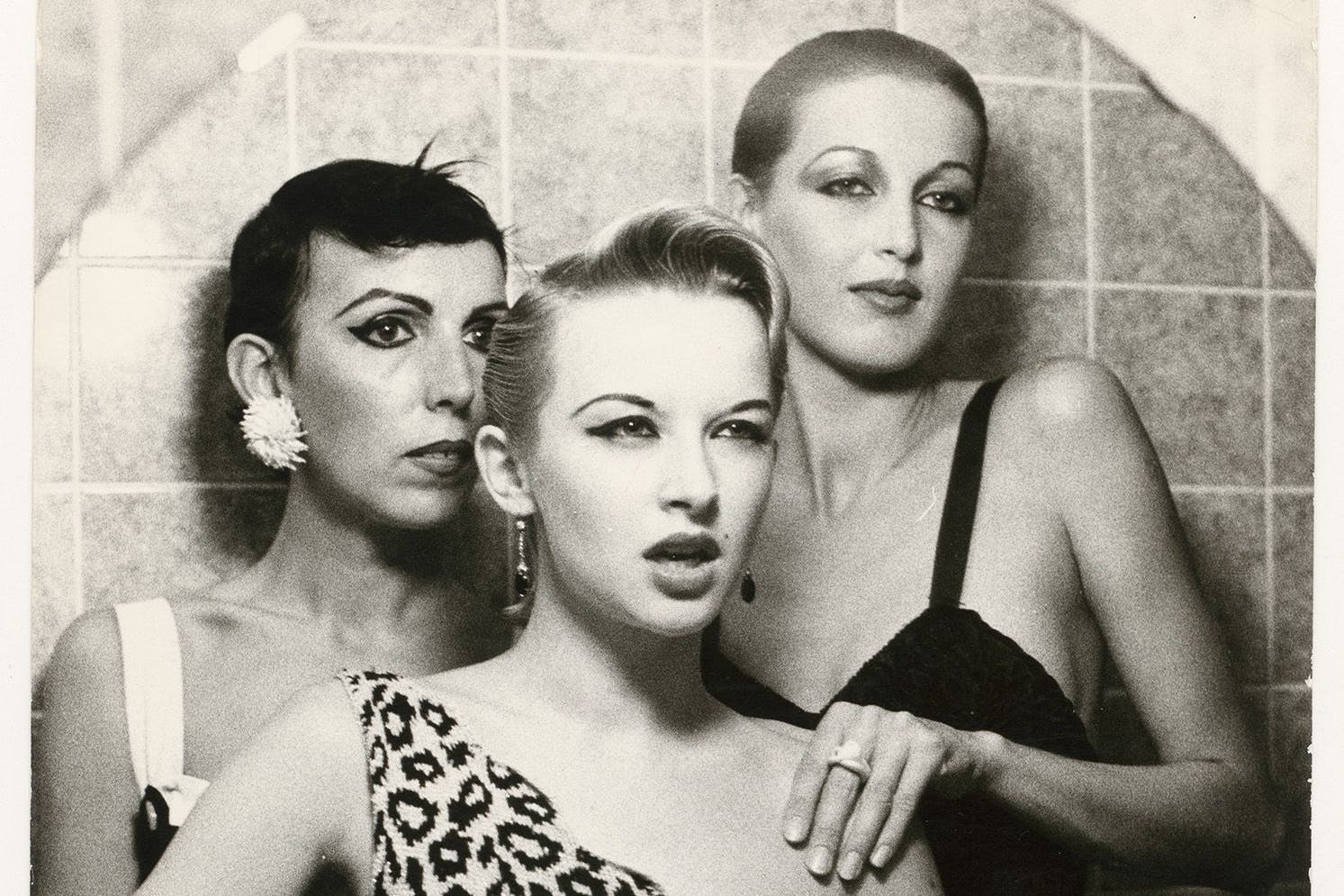 Claudia Skoda (links) mit Tabea Blumenschein und Jenny Capitain.