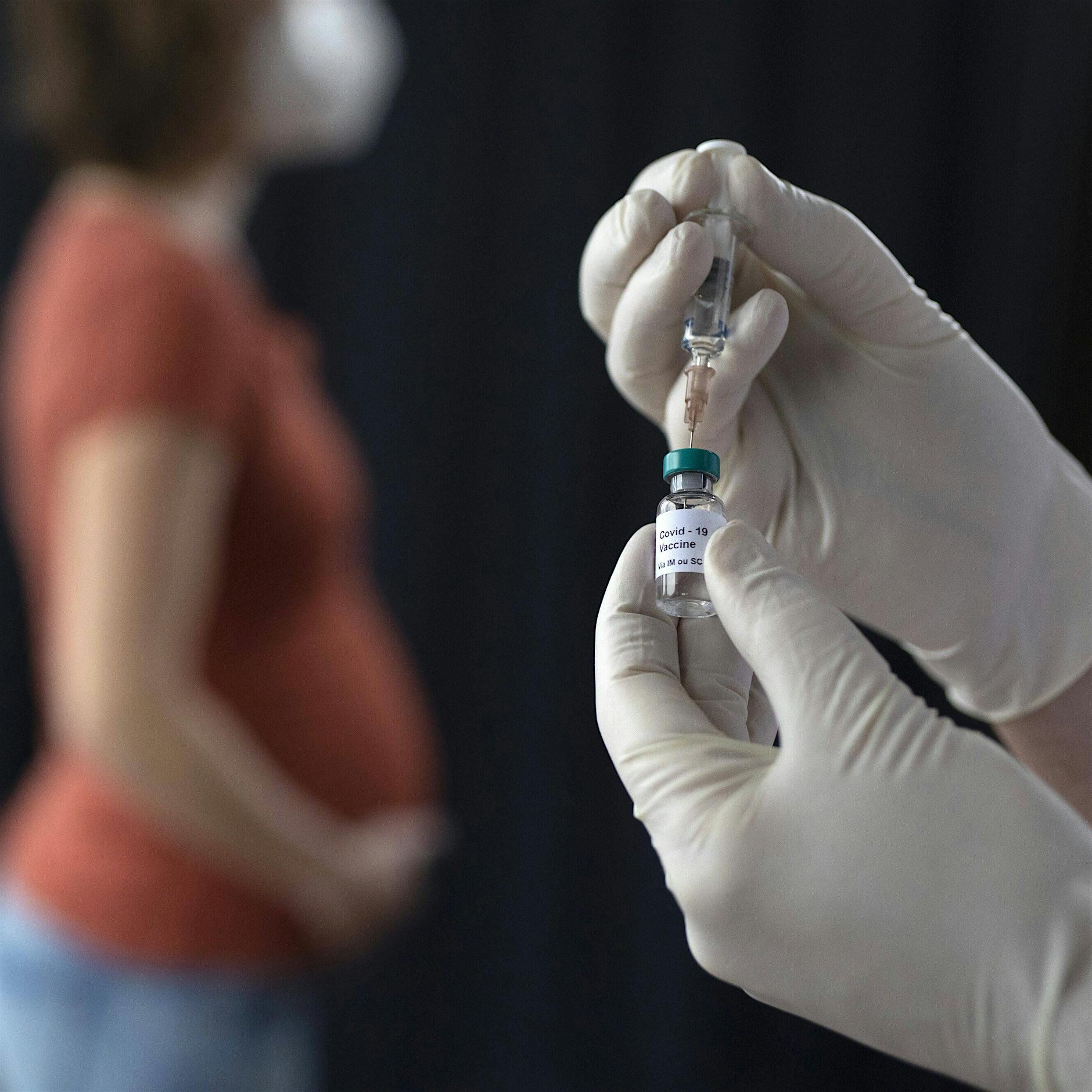 Britische Impfkommission empfiehlt Schwangeren Impfung mit Biontech oder Moderna