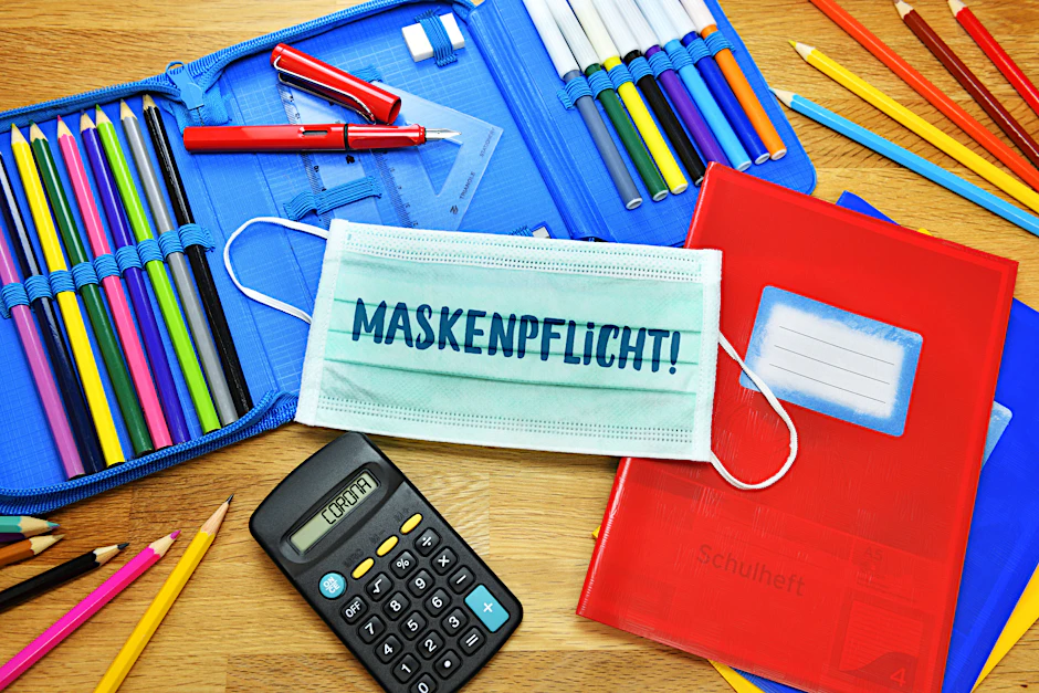 In ganz Deutschland stellen Eltern Anträge gegen die Maskenpflicht an Schulen. Dem vorausgegangen war ein aufsehenerregendes Urteil in Weimar.