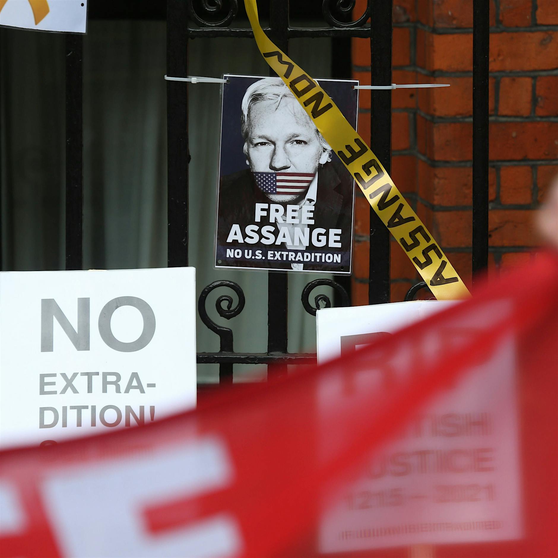 Freiheit für Julian Assange: Internationaler Appell an US-Präsident Joe Biden