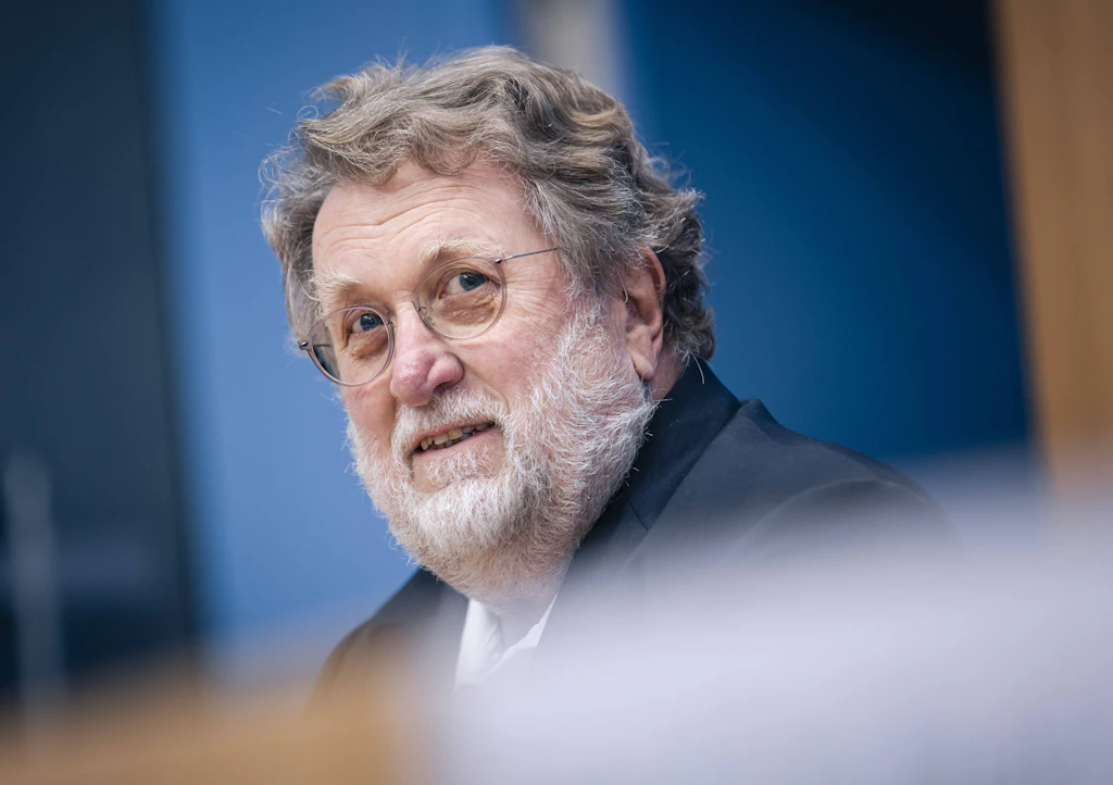 Stiko-Chef Mertens: Impfangebot für alle bis Sommer ist realistisch