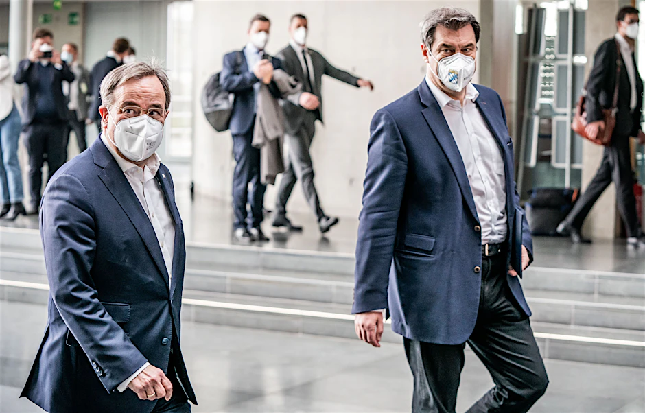 Armin Laschet, CDU-Bundesvorsitzender und Ministerpräsident von Nordrhein-Westfalen und&nbsp;Markus Söder (CSU, r), Ministerpräsident von Bayern und CSU-Vorsitzender, haben noch keine Einigung in der Kanzlerfrage erzielt.