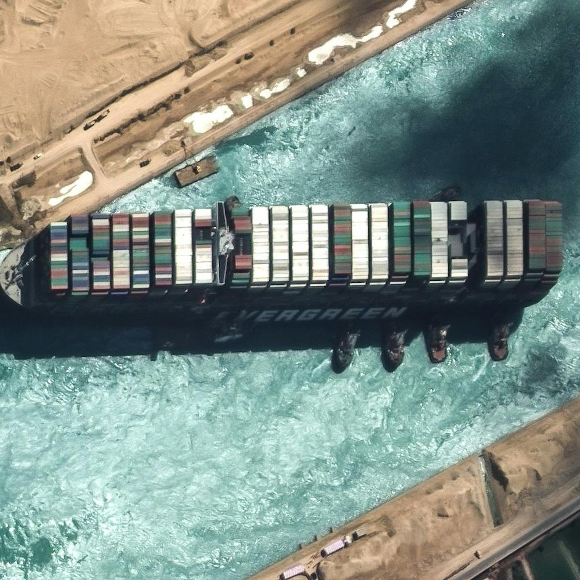 Die „Ever Given“ steckt schon wieder fest: Doch jetzt aus einem anderen Grund