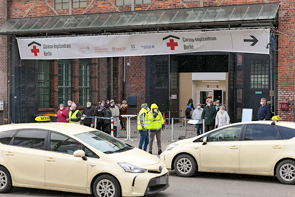 Berlin kommt mit dem Impfen nicht hinterher. Noch immer ist ein Großteil der Bevölkerung gegen das Coronavirus nicht geschützt. Sollte das Tübinger Modell hier eingeführt werden?