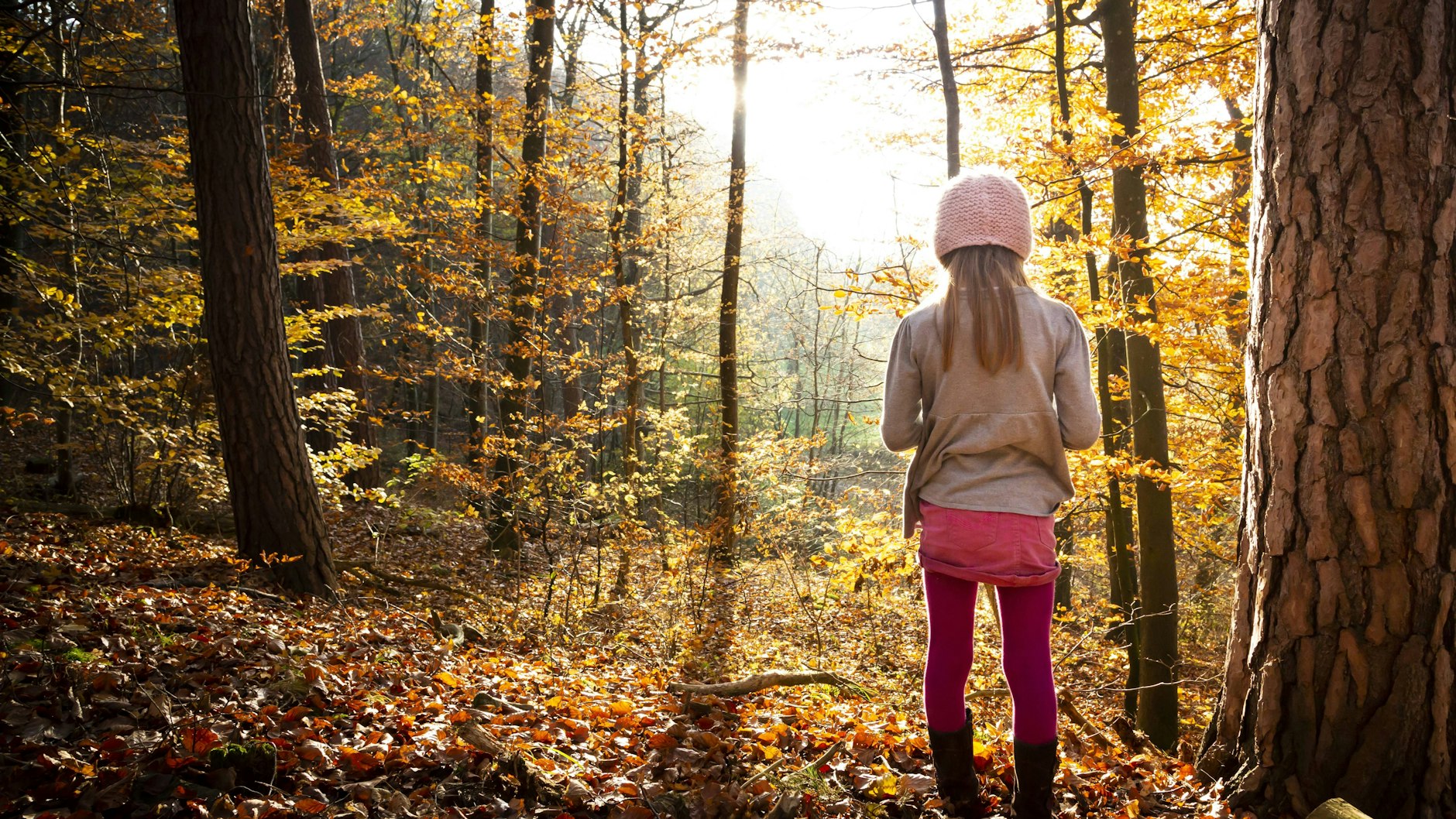 Schon vor der Pandemie waren Mädchen in Deutschland mit ihrem Leben unzufriedener als Jungen.